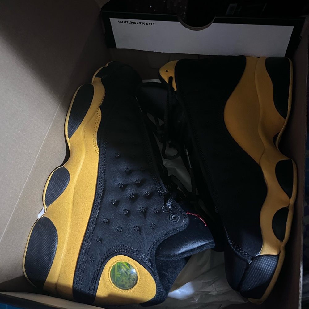 Air Jordan Retro 13 (GS) Size 7Y
